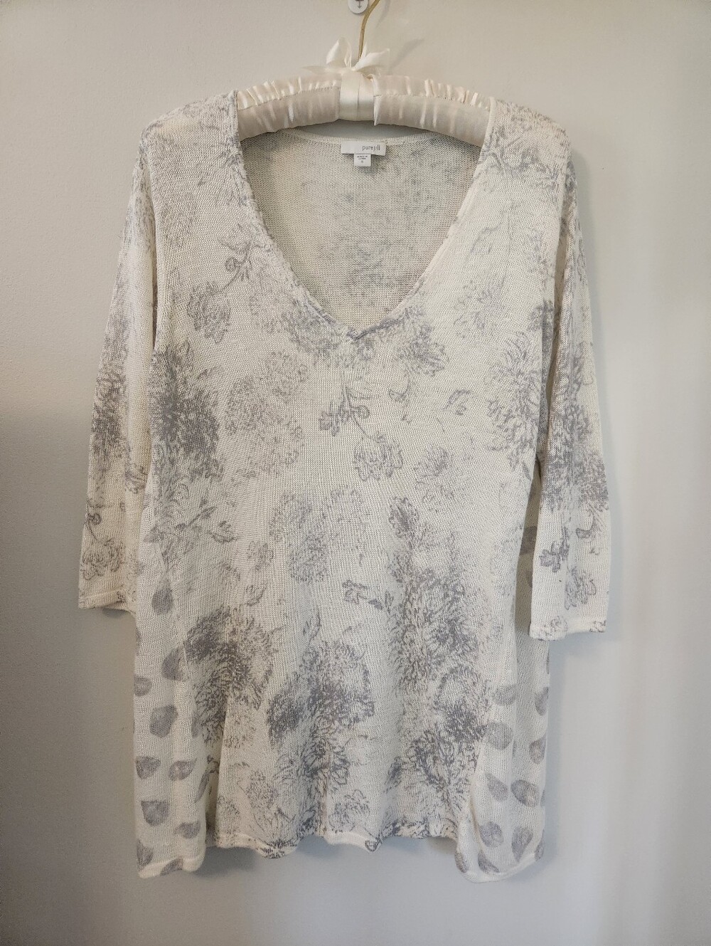 Purejill White & Gray Floral Knit Tunic Top